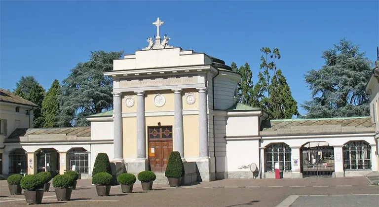 Cimiteri di Torino: Orari, Mappe e Guida al Monumentale e Parco
